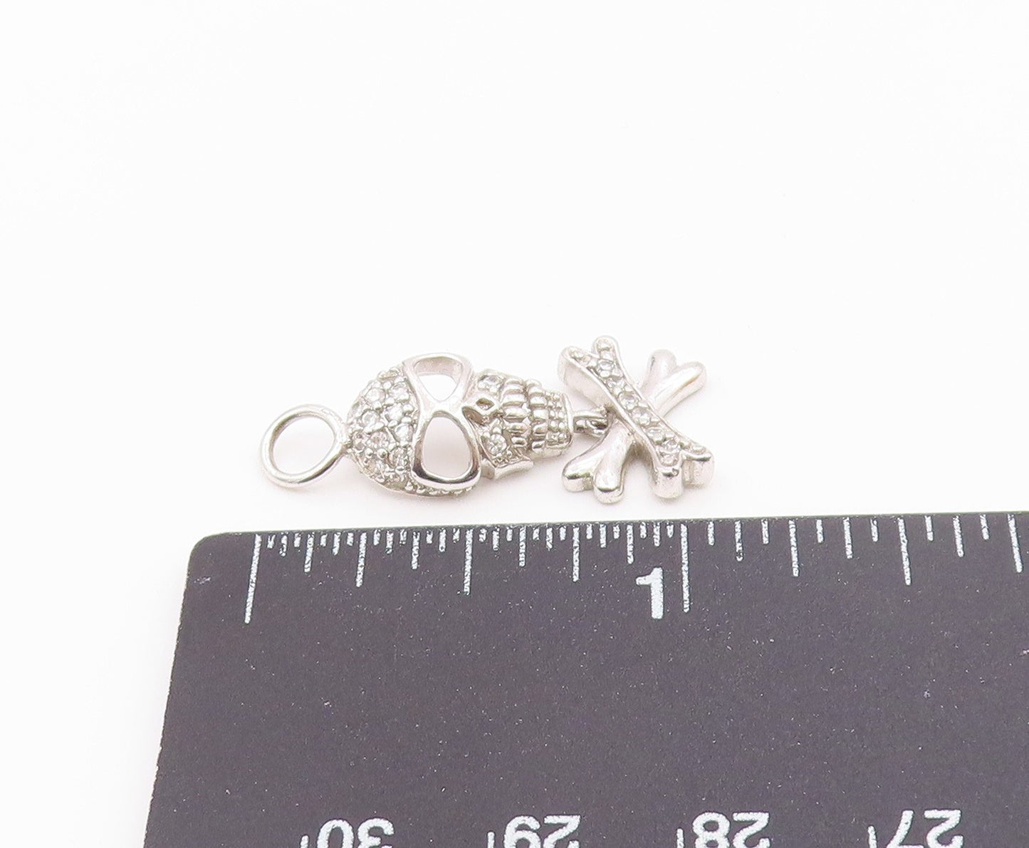 925 Silver  Vintage Topaz Skull Head Cutout & Crossbones Pendant  PT21308