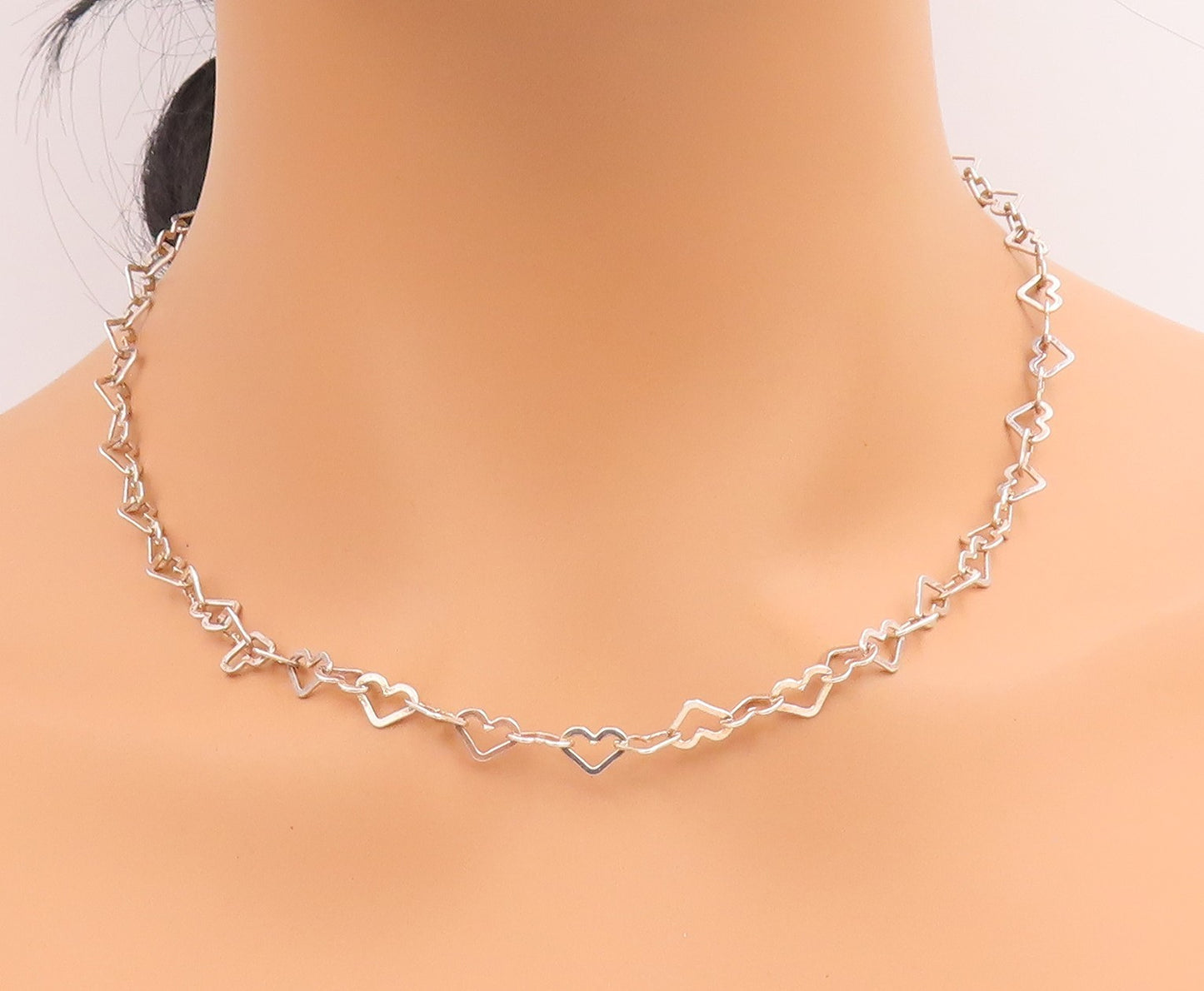 925 Sterling Silver Vintage Necklace Interlocking Hollow Love Hearts Link NE4735