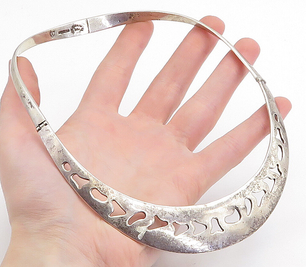 TAXCO MEXICO 925 Silver  Vintage Smooth Cutout Pattern Collar Necklace  NE1169