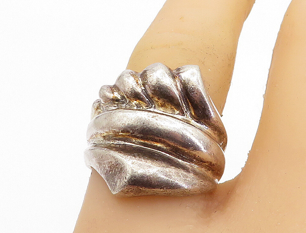 925 Sterling Silver  Vintage Dark Tone Fluted Design Band Ring Sz 8  RG5987