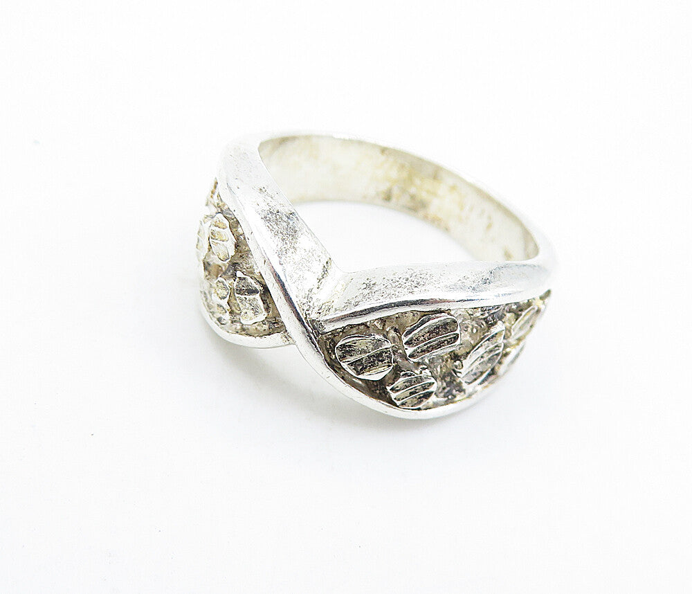 925 Sterling Silver  Vintage Modernist Chiseled Detail Band Ring Sz 7  RG6253