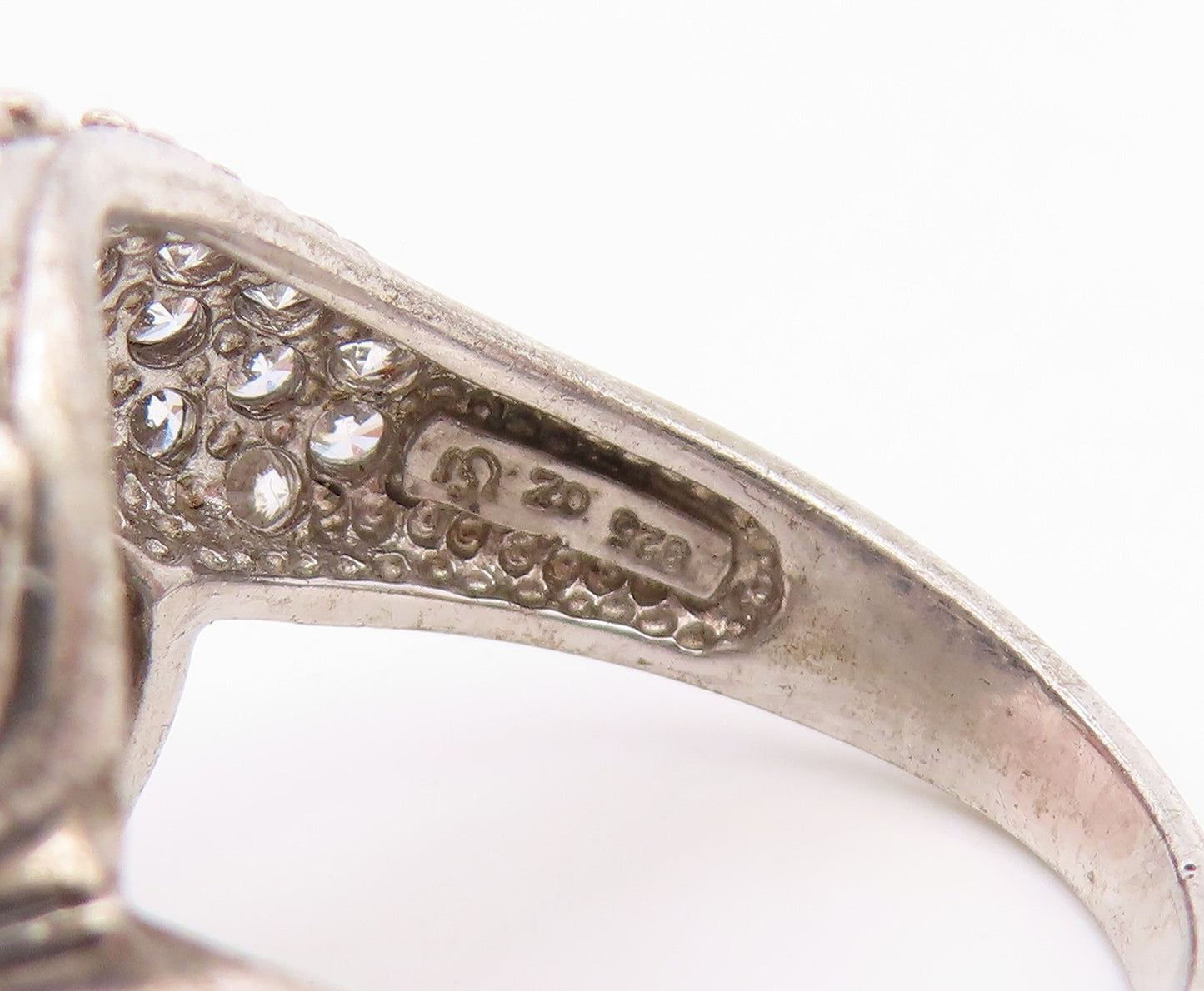 925 Sterling Silver Vintage Ring Modernist Black & White CZ Band  Sz 7  RG35934