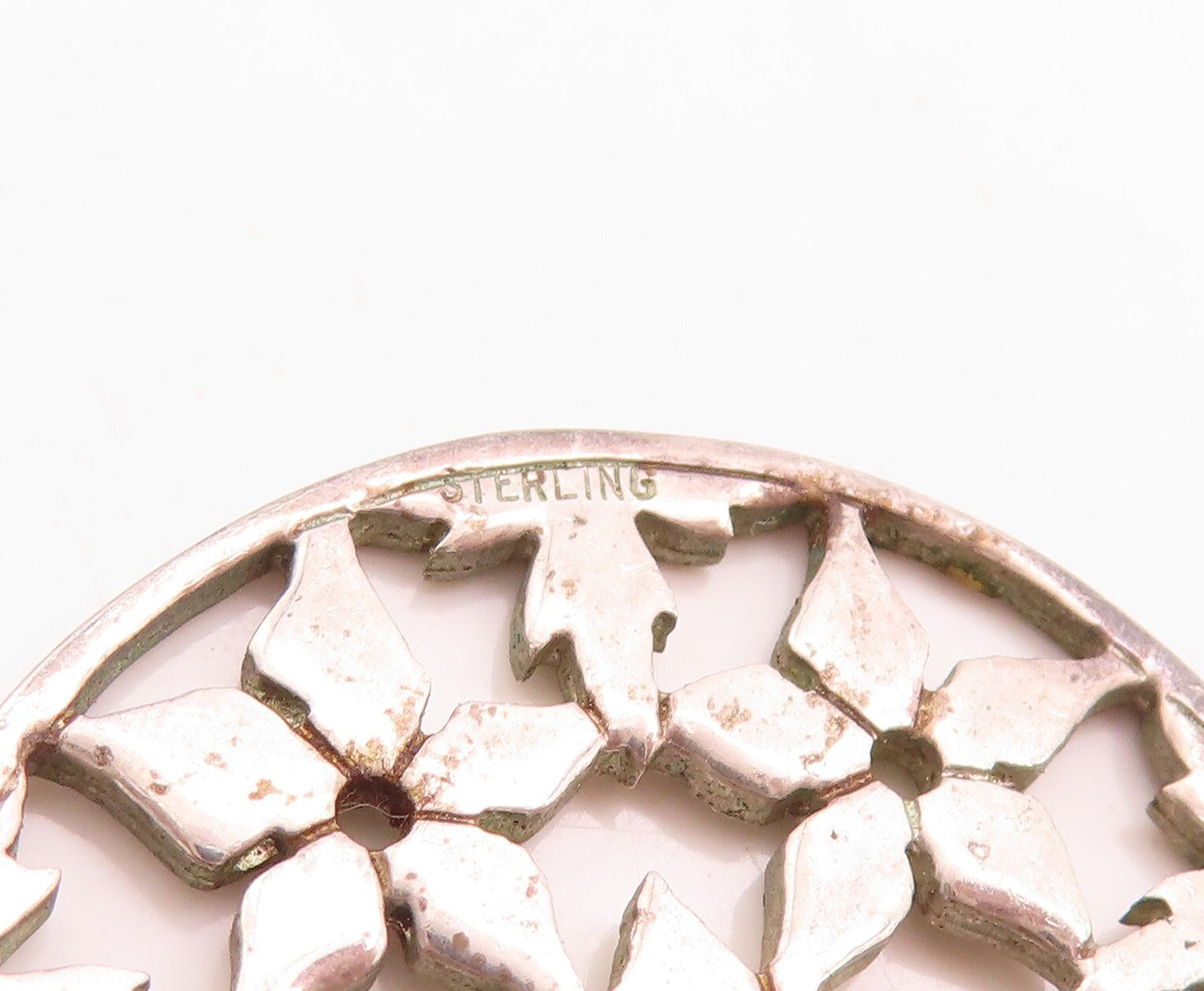 925 Sterling Silver Vintage Pendant Designer Cutout Floral Net Design  PT23754