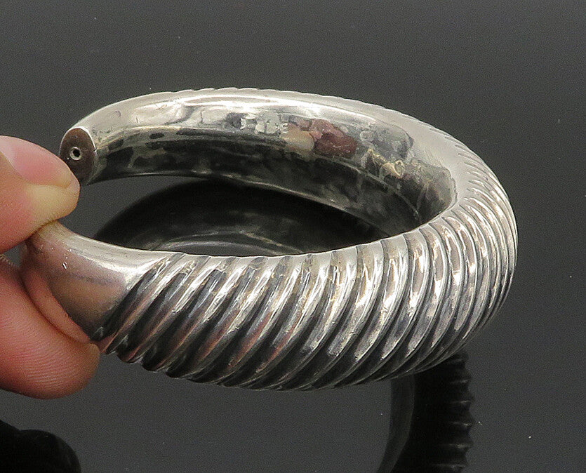 925 Sterling Silver  Vintage Shiny Hollow Fluted Pointed Cuff Bracelet  BT8250