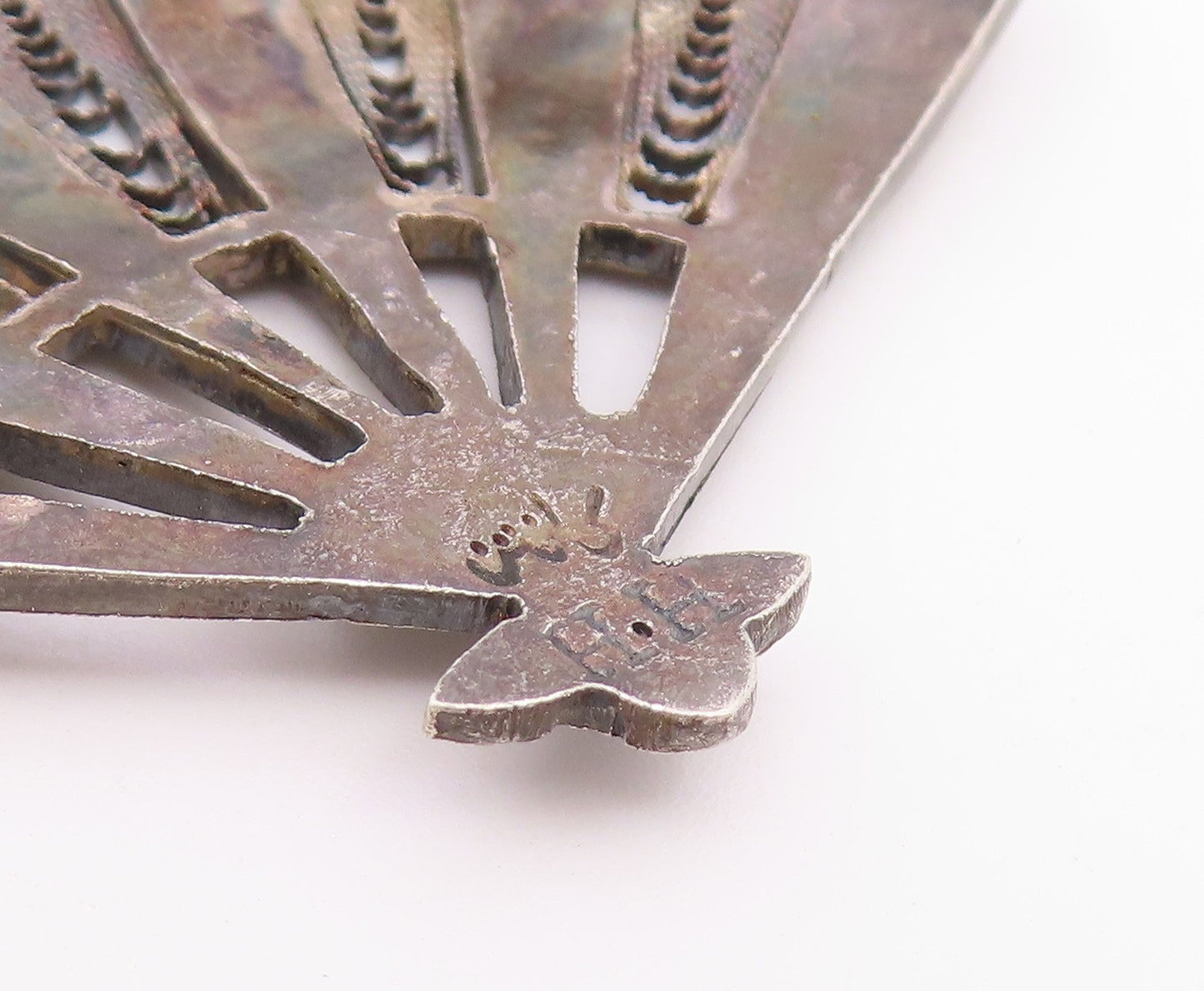 MIDDLE EAST 925 Sterling Silver  Vintage Hand Fan Motif Brooch Pin  BP4910