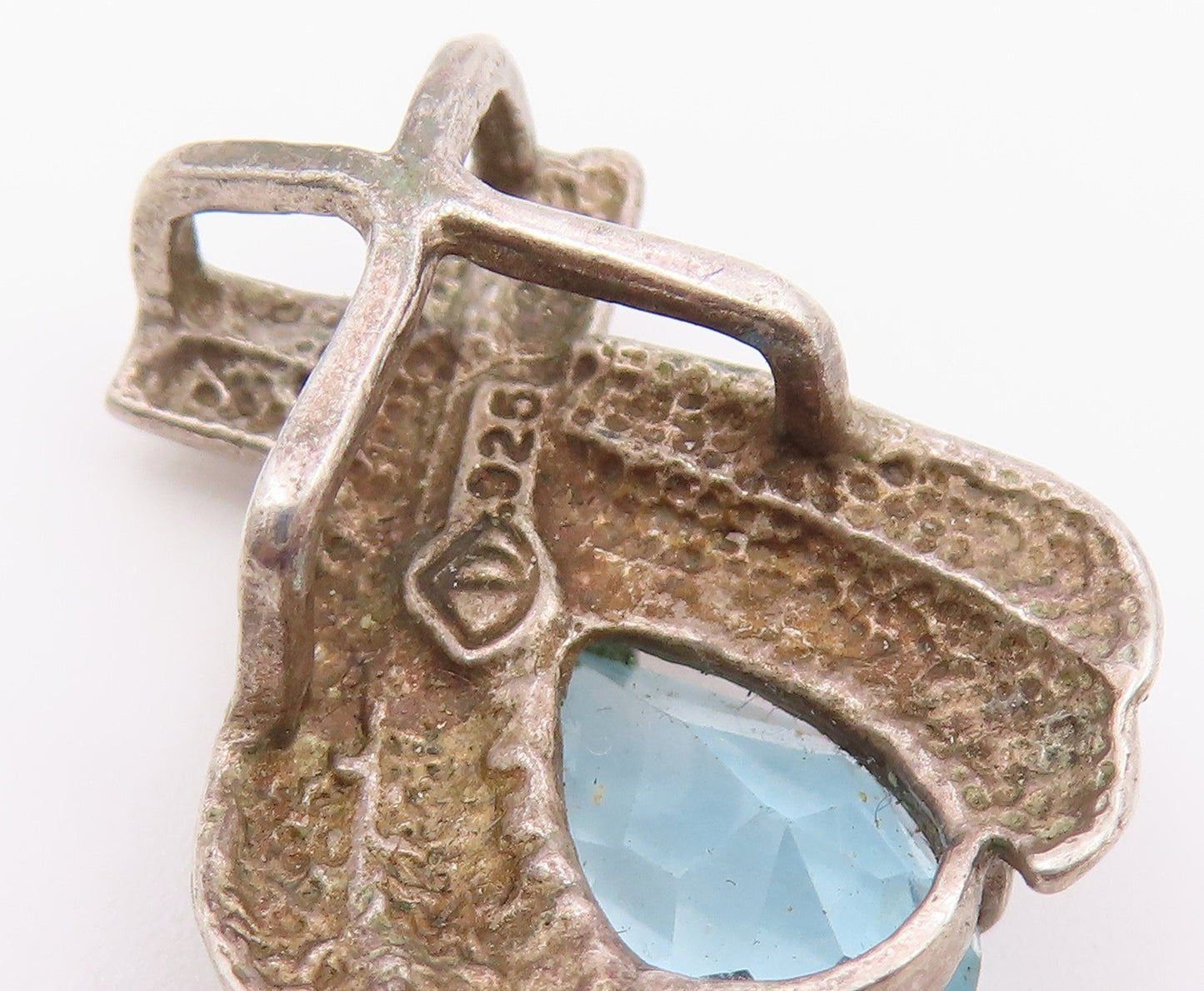 925 Sterling Silver  Vintage Prong Set Tear Drop Blue Topaz Pendant  PT16958