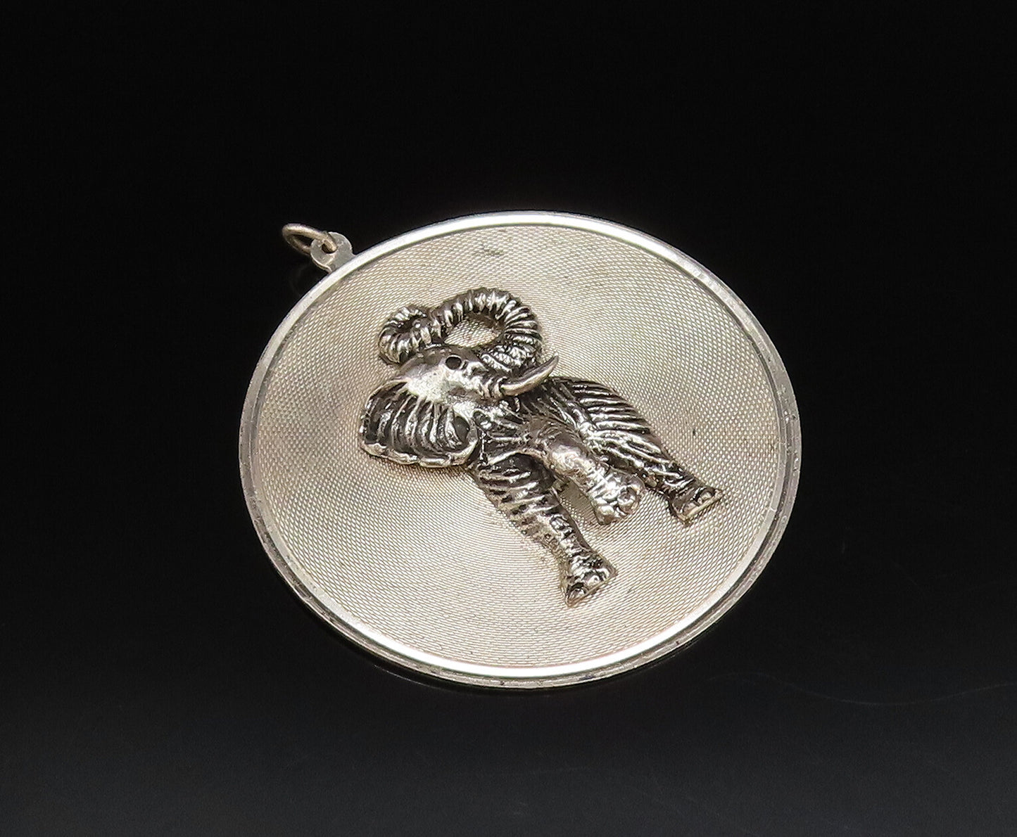 925 Sterling Silver  Vintage 3D Textured Elephant Round Mesh Pendant  PT21897