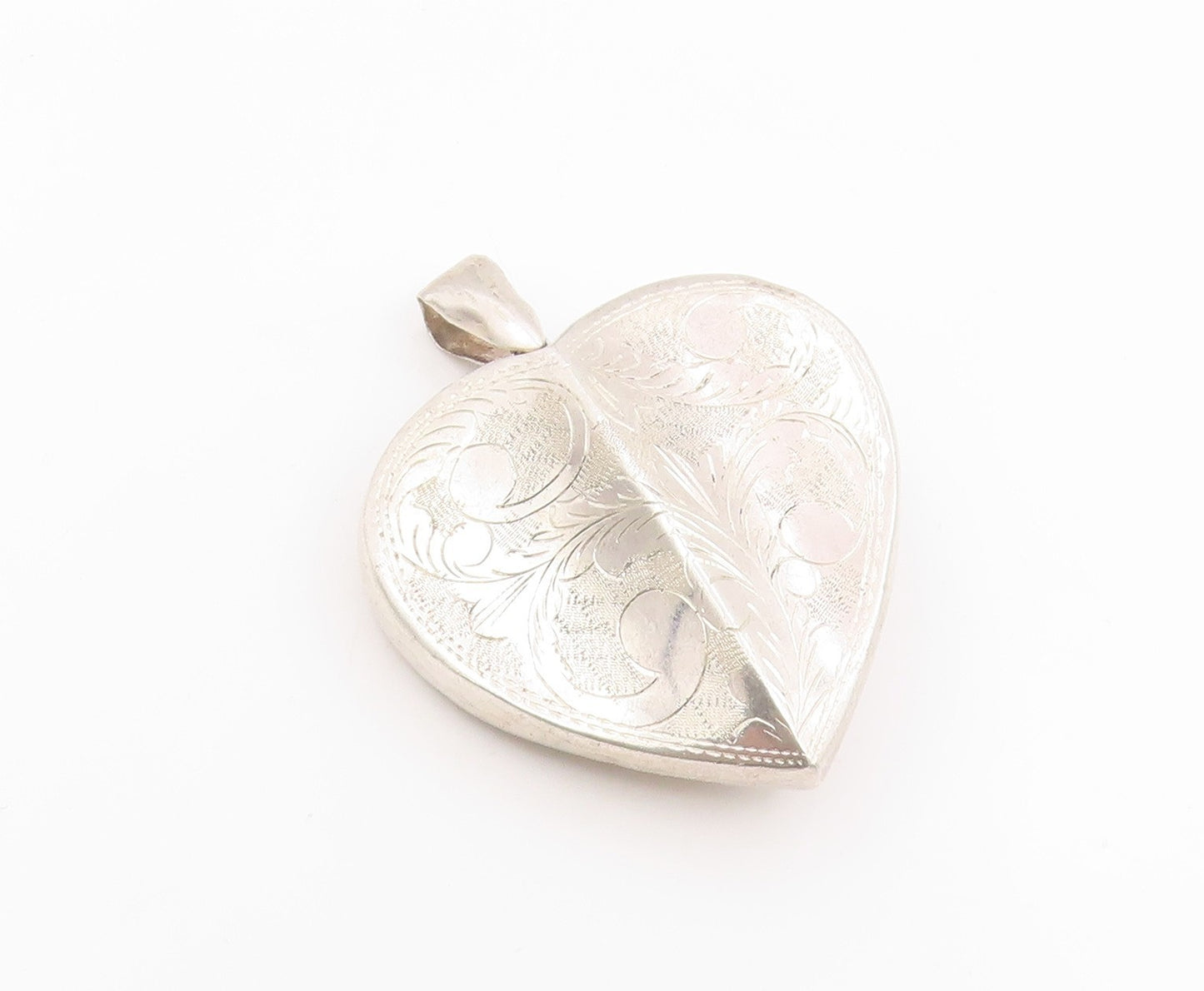 925 Sterling Silver Vintage Pendant Classic Floral Engraved Love Heart  PT26146