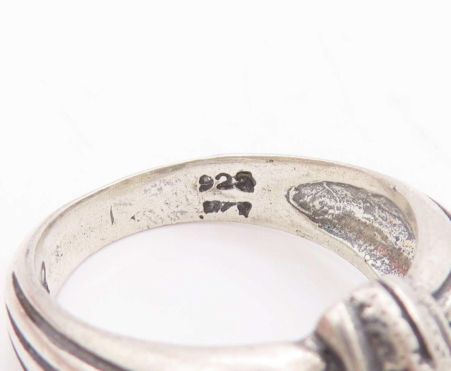 925 Sterling Silver Vintage Ring Solid Carved 'X' Grooved Shank  Sz 8.5  RG28448