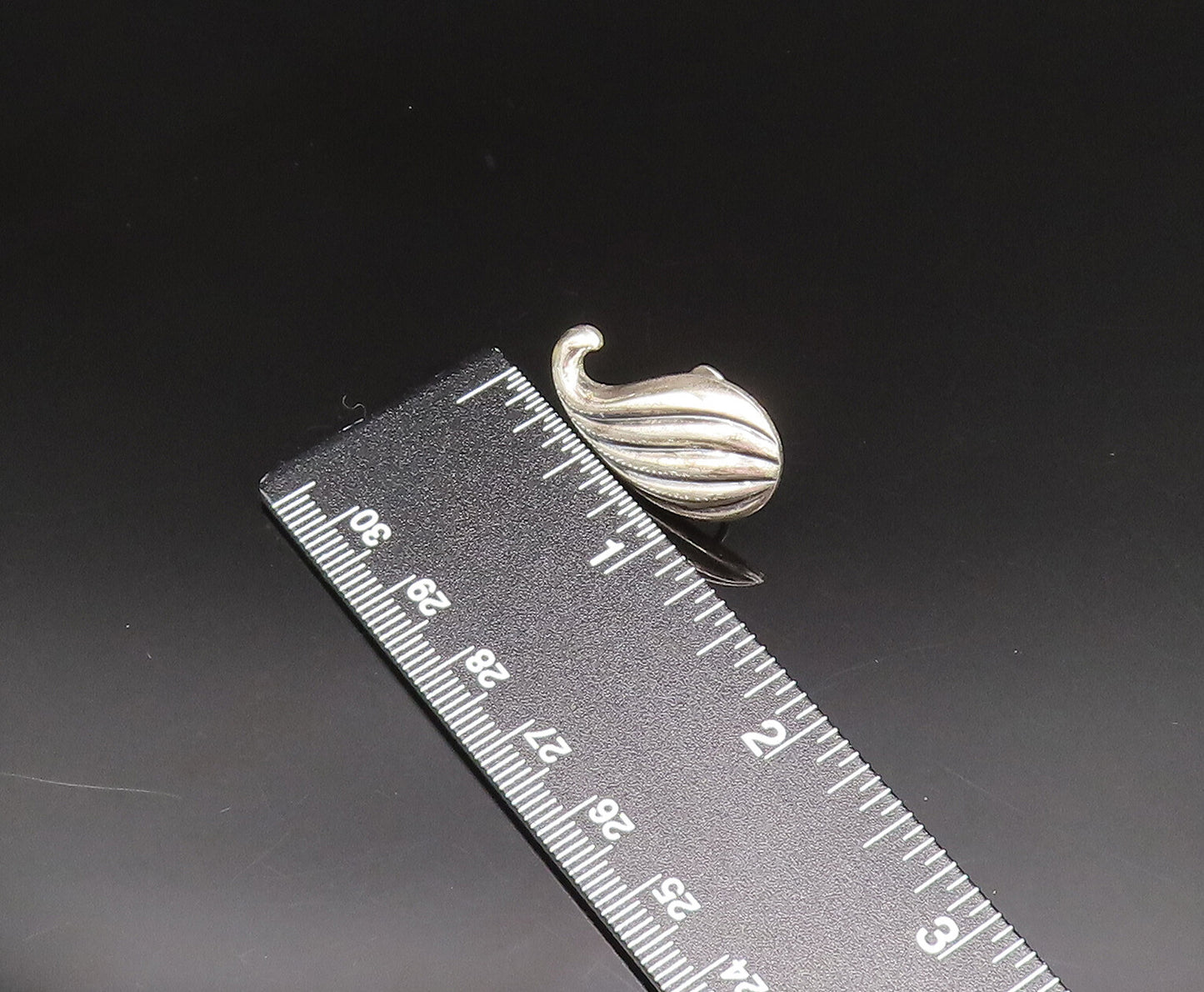 JEWELART 925 Silver  Vintage Unique Ribbed Swirl Screw Back Earrings  EG11934