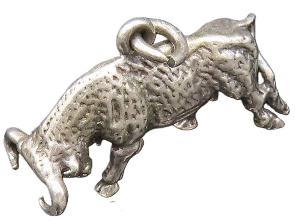 925 Sterling Silver  Vintage Sculpted Charging Bull Drop Pendant  PT21786