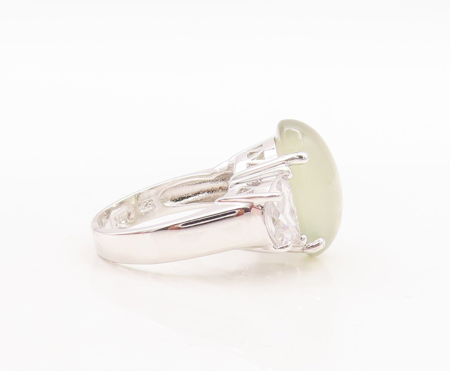 925 Sterling Silver Vintage Ring Oval Cabochon Green Amethyst & CZ Sz 7  RG29688