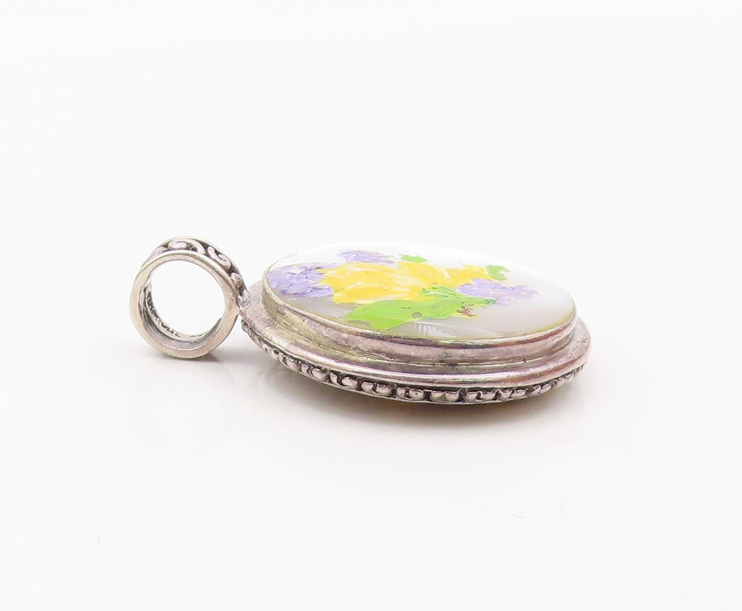 925 Sterling Silver  Vintage Mother Of Pearl Floral Art Round Pendant  PT7698