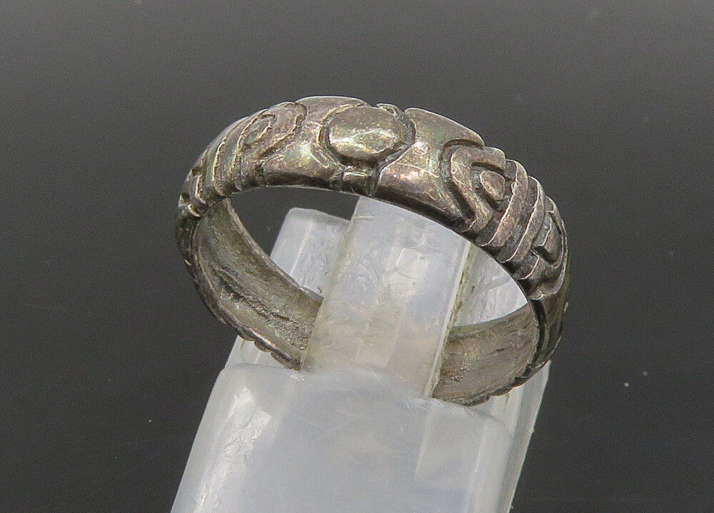 925 Sterling Silver  Vintage Dark Tone Pattern Petite Band Ring Sz 6  RG22980