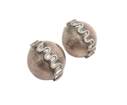 MEXICO 925 Sterling Silver  Vintage Solid Dome Swirly Craved Earrings  EG12675