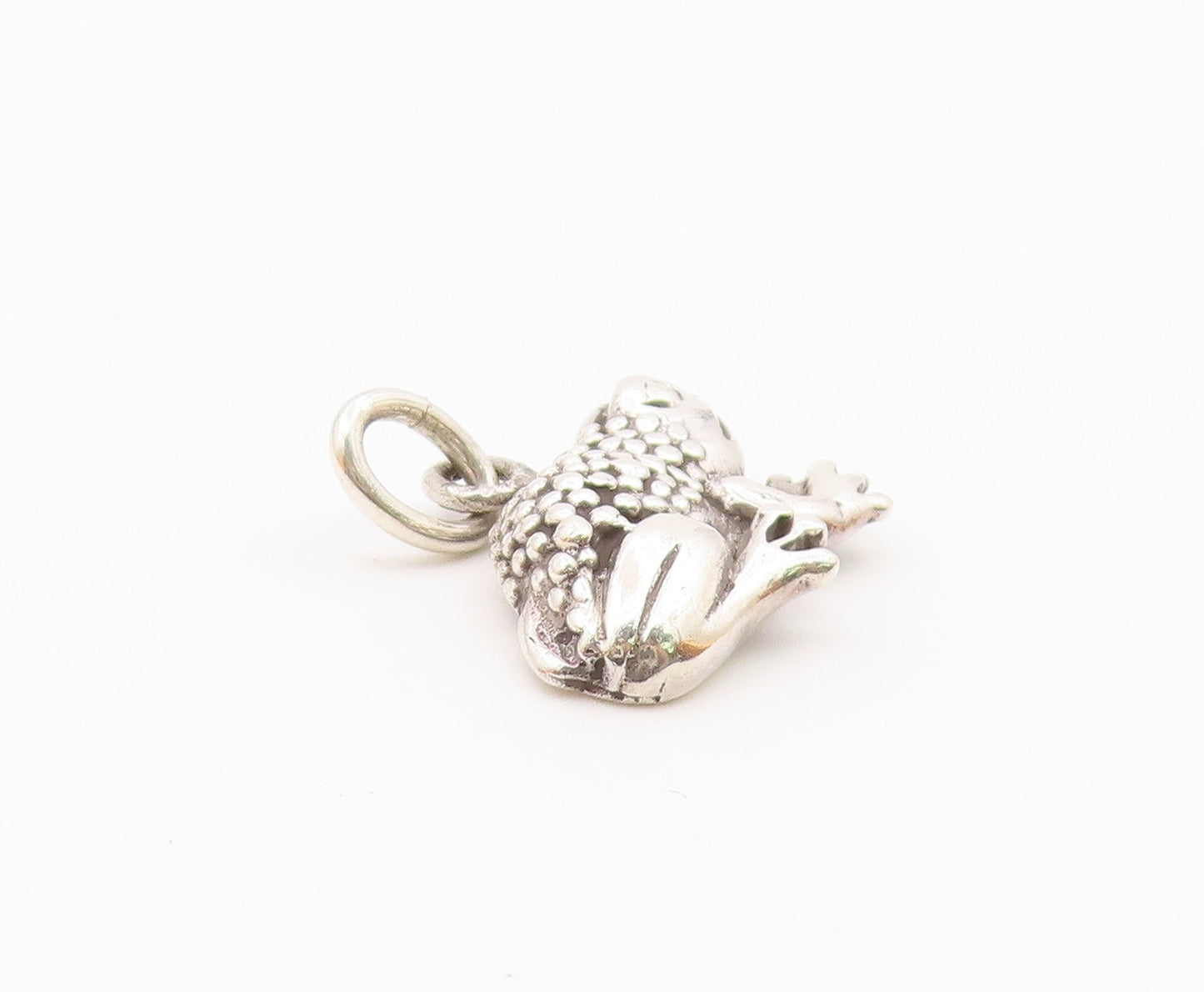 925 Sterling Silver  Vintage Shiny Petite Frog Toad Motif Pendant  PT18242