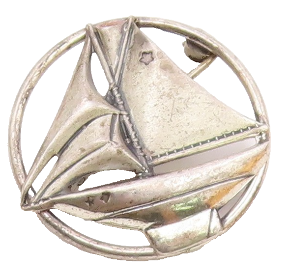 925 Sterling Silver  Vintage Sail Boat Motif Round Brooch Pin  BP3677