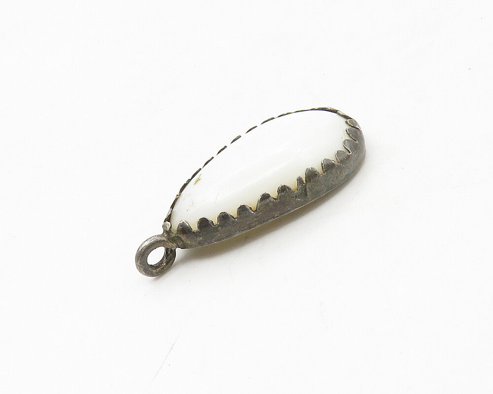 925 Sterling Silver  Vintage Cabochon Cut Mother Of Pearl Pendant  PT14094