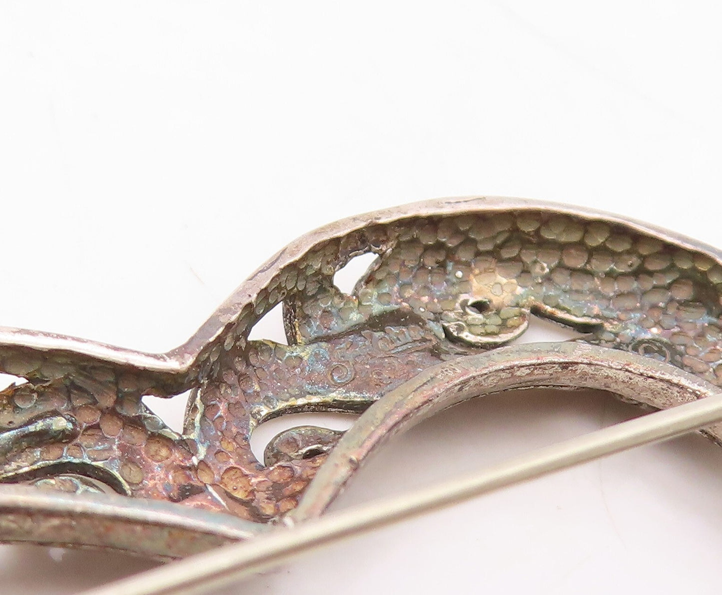 925 Sterling Silver Vintage Brooch Pin Designer Swirly Carved Heart  BP11289