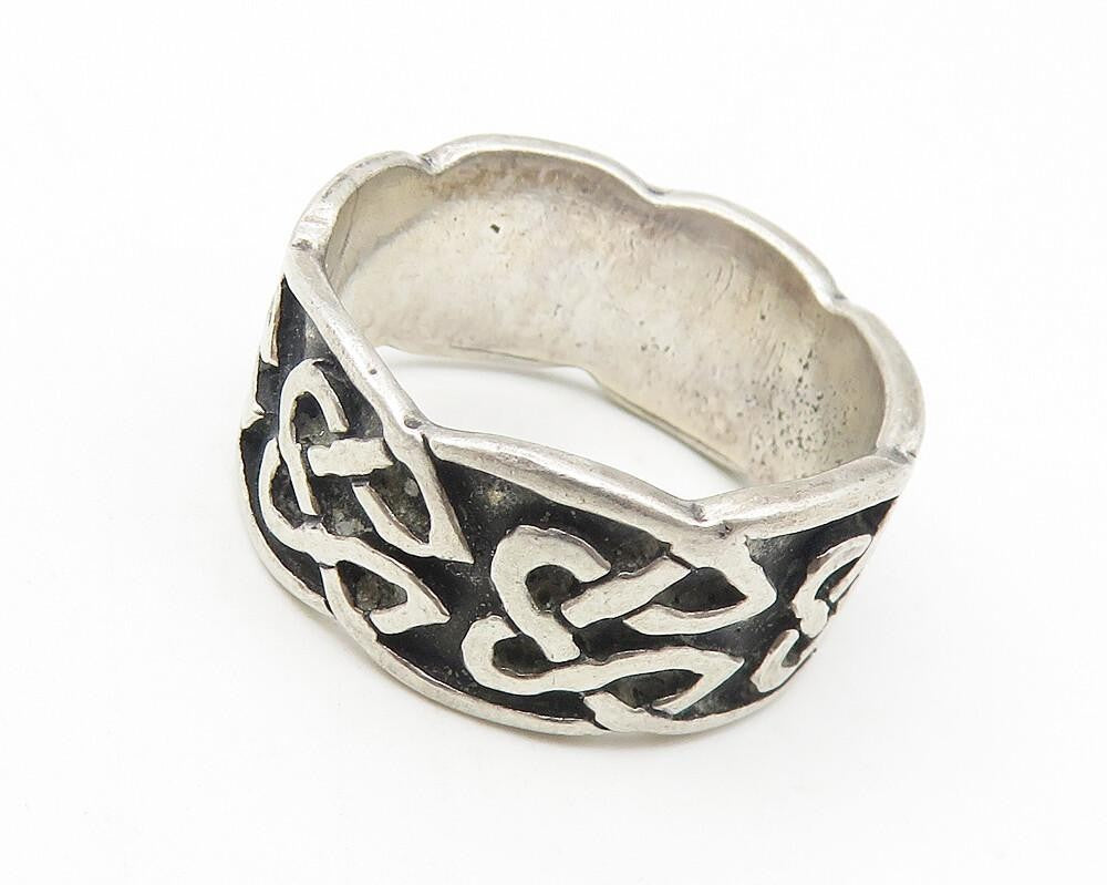 925 Sterling Silver  Vintage Oxidized Celtic Knot Band Ring Sz 8  RG11102