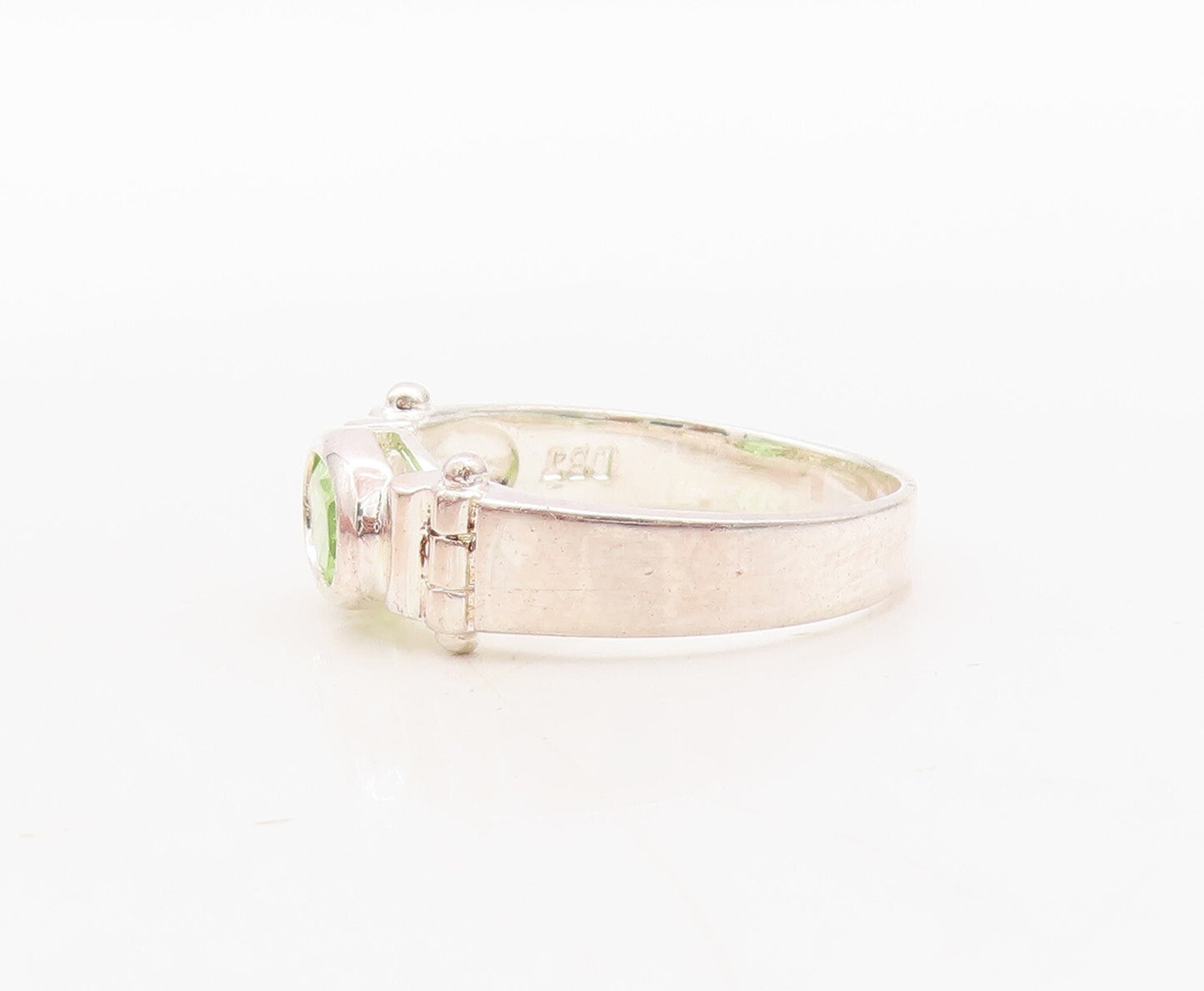 925 Sterling Silver Vintage Ring Hinged Oval Cut Peridot  Sz 7.5  RG31133