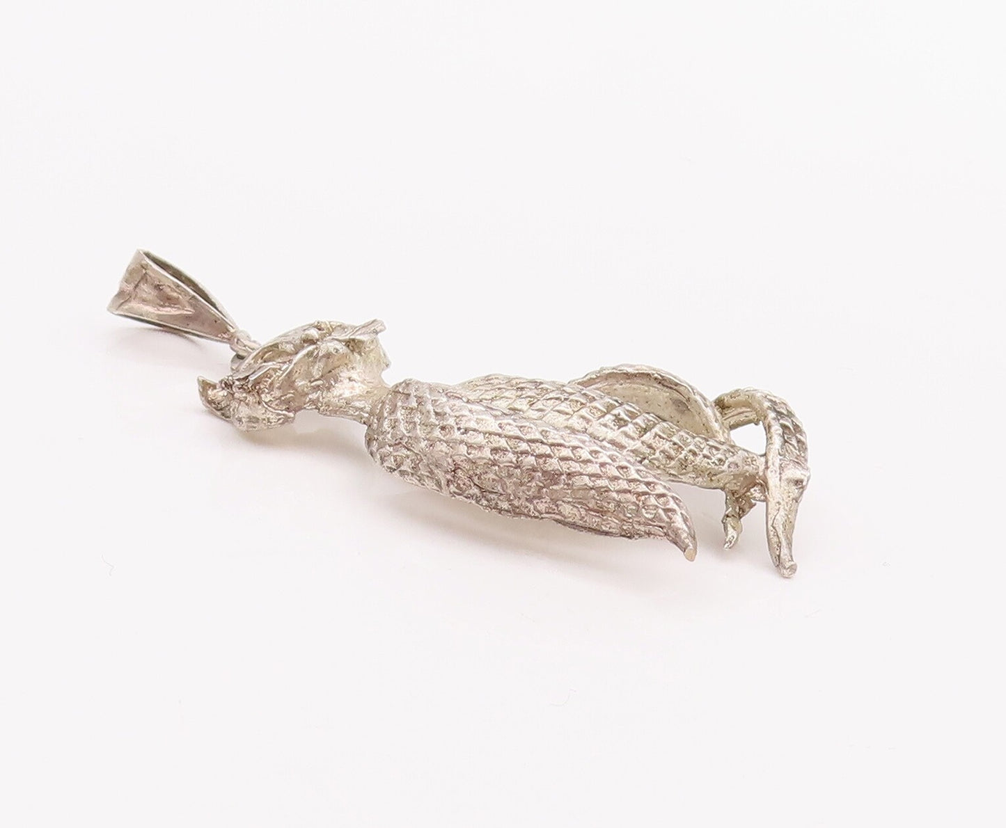 925 Sterling Silver Vintage Pendant Solid Dented Carved Designer Cat   PT22975