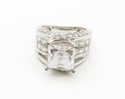 925 Sterling Silver  Sparkling Cubic Zirconia Cocktail Ring Sz 5  RG17191
