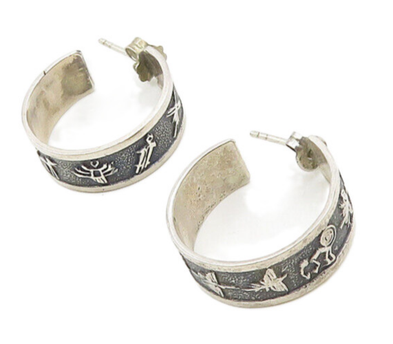 925 Sterling Silver  Vintage Oxidized Animal Pattern J Hoop Earrings  EG9317