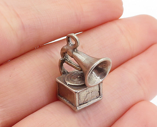 925 Sterling Silver  Vintage Petite Old Fashioned Record Player Pendant PT4256
