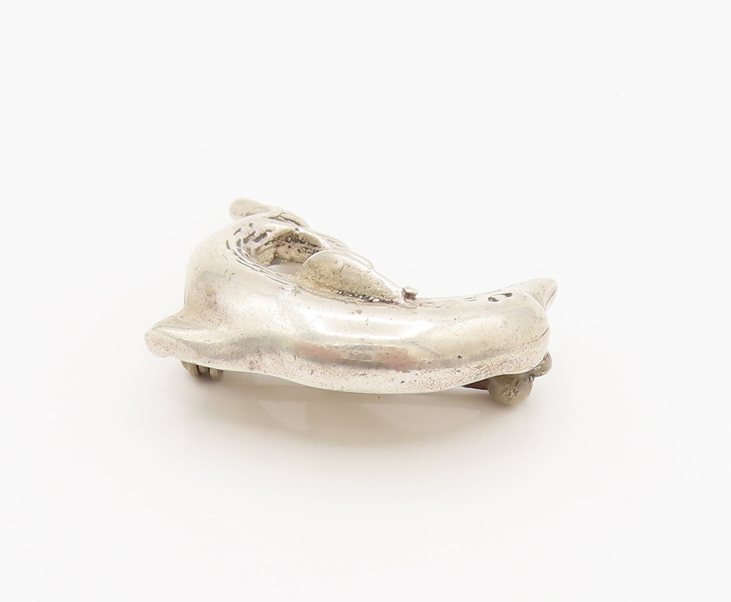 925 Sterling Silver  Vintage Etched Leaping Dolphin Brooch Pin  BP10095