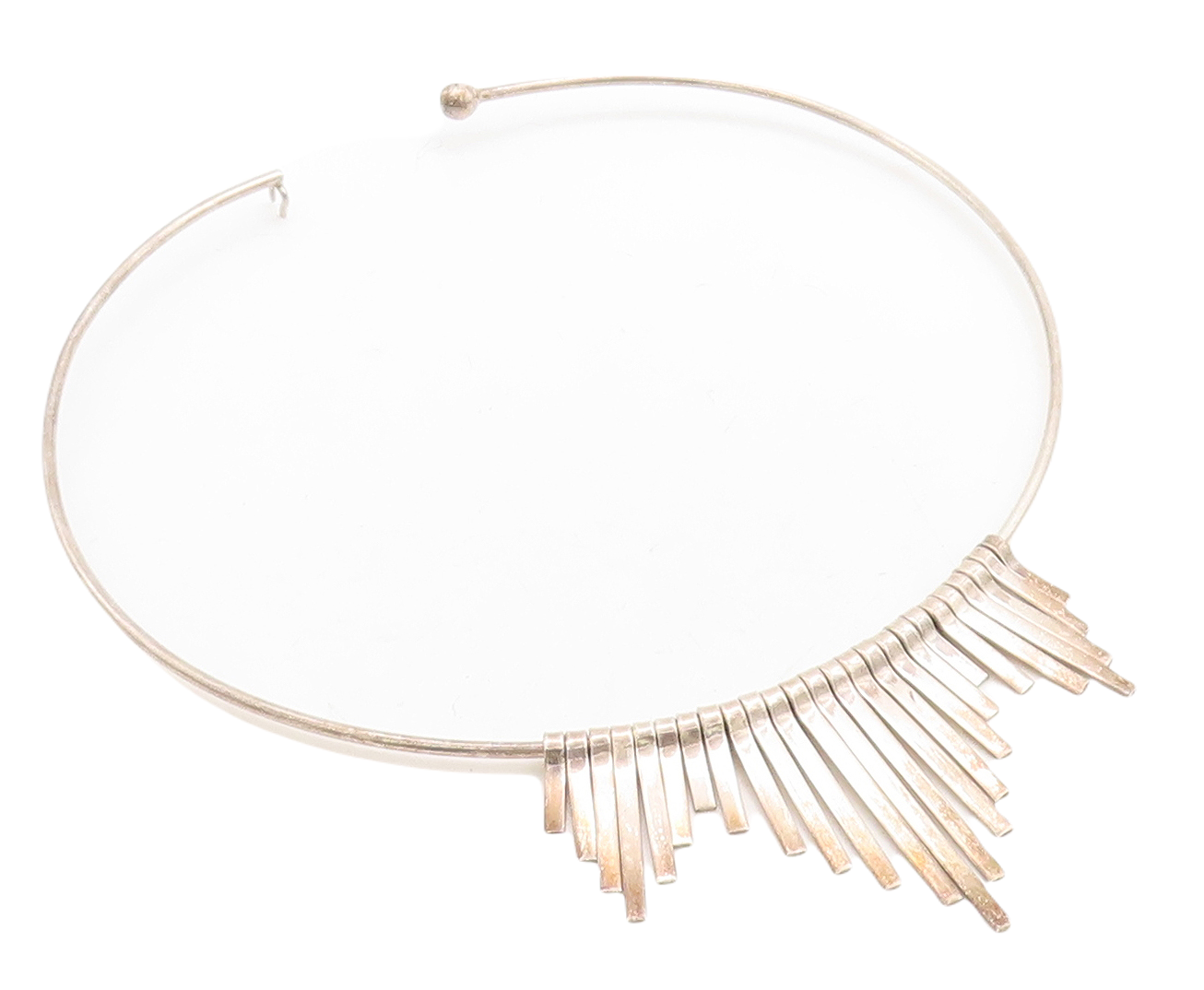 925 Sterling Silver  Vintage Smooth Dangling Detail Collar Necklace  NE1109