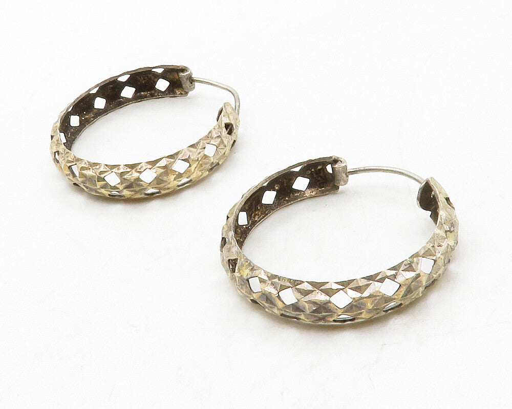 925 Sterling Silver  Vintage Shiny Cutout Design Round Hoop Earrings  EG6741