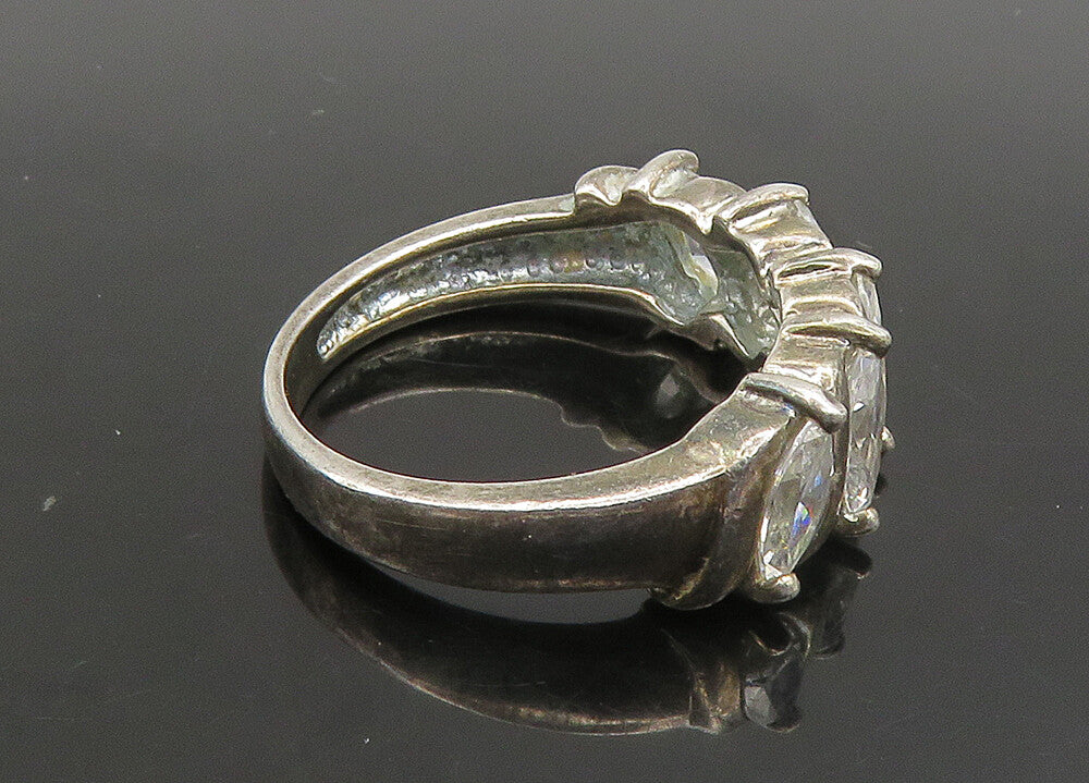 925 Sterling Silver  Vintage Cubic Zirconia 5 Stone Band Ring Sz 6  RG23505