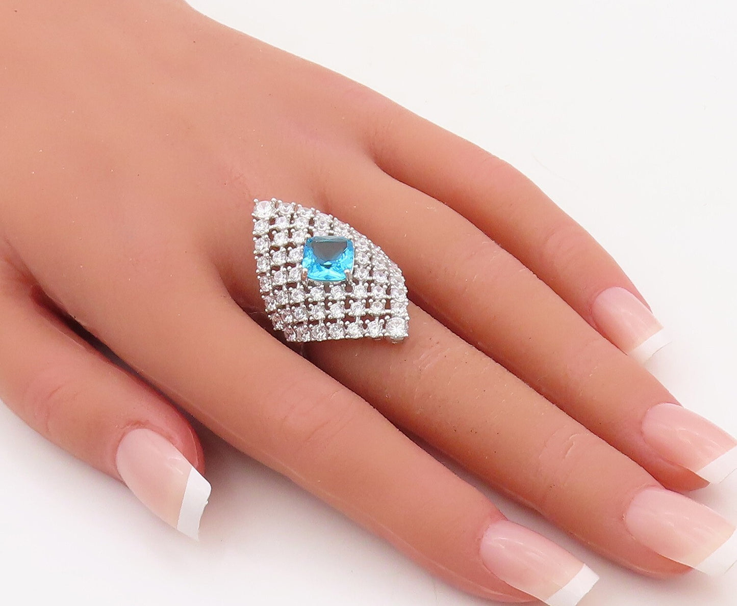 925 Sterling Silver Vintage Ring Designer Large Blue & White CZ  Sz 7 RG30505