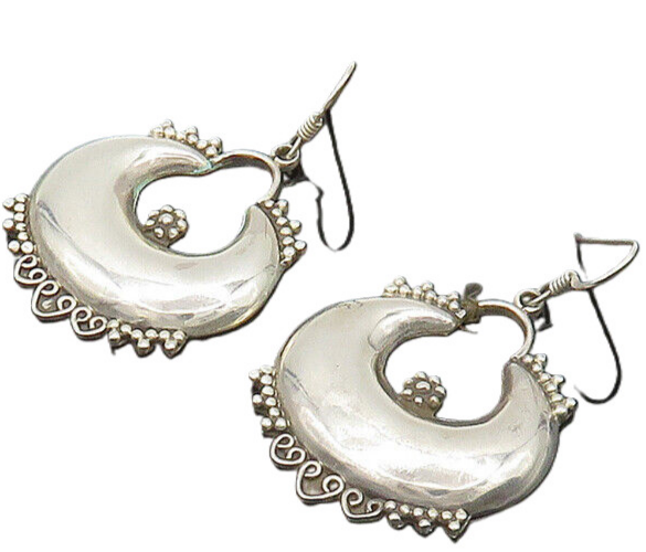 925 Sterling Silver  Vintage Shiny Floral Heart Detail Drop Earrings  EG9896