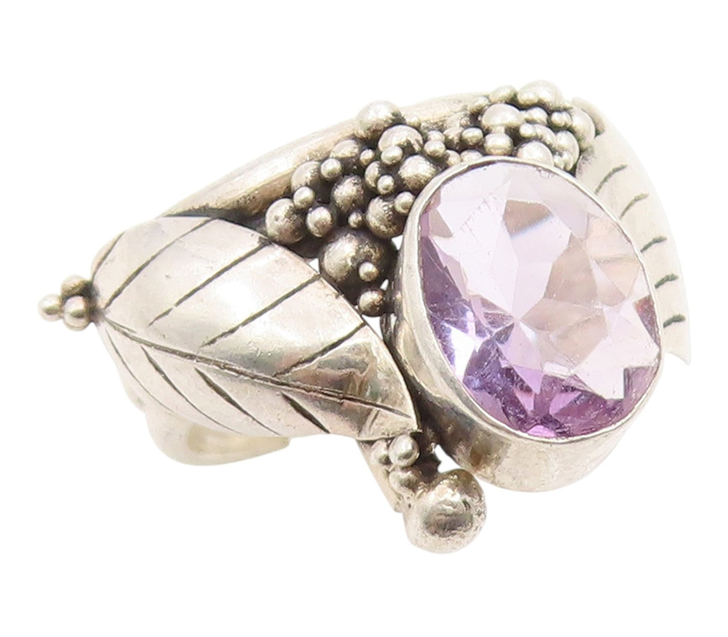 925 Sterling Silver Vintage Ring Oval Cut Amethyst Leaf Motif Band Sz 5 RG35354