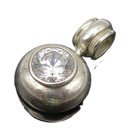 925 Sterling Silver  Vintage Sparkling Cubic Zirconia Round Pendant  PT17916