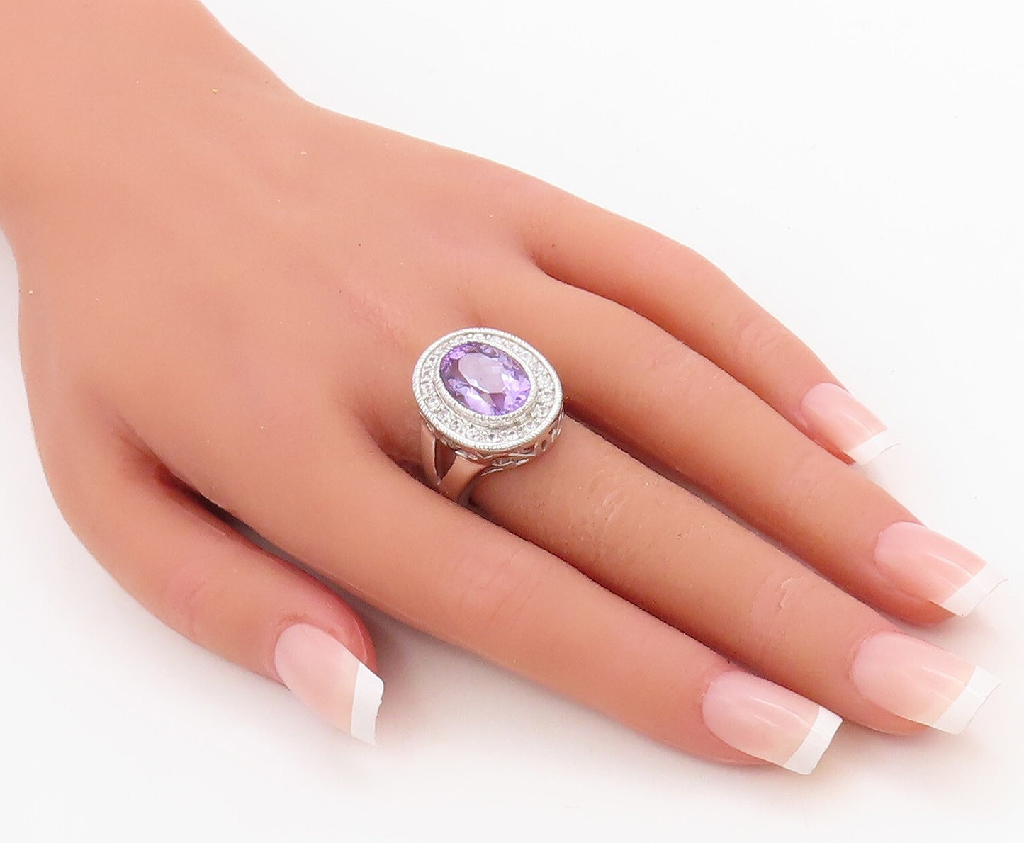 925 Sterling Silver Vintage Ring Oval Amethyst Halo CZ Frame  Sz 7  RG30975