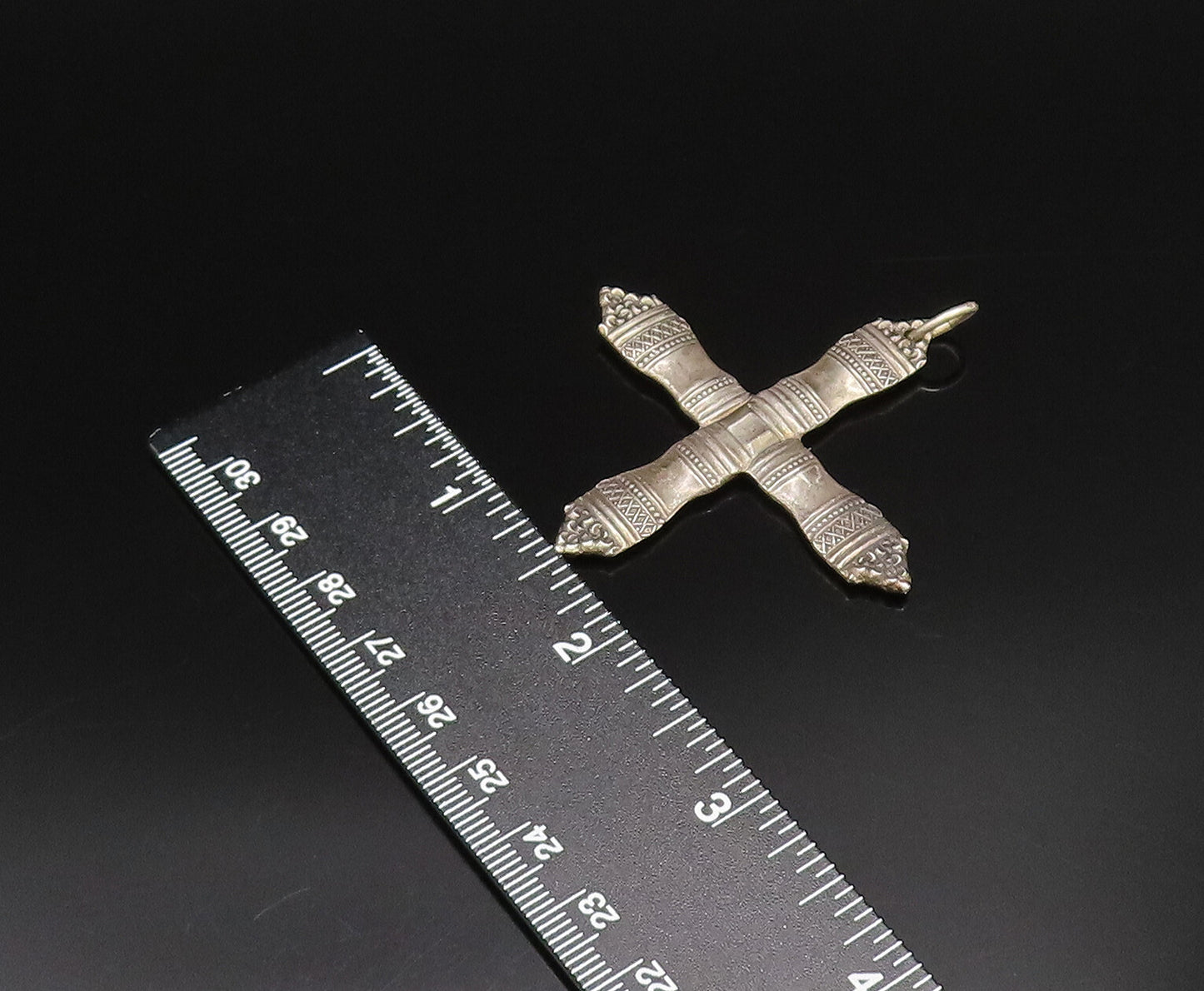 TOWLE 925 Silver  Vintage Dotted & Diamond Shape Pattern Cross Pendant PT21774