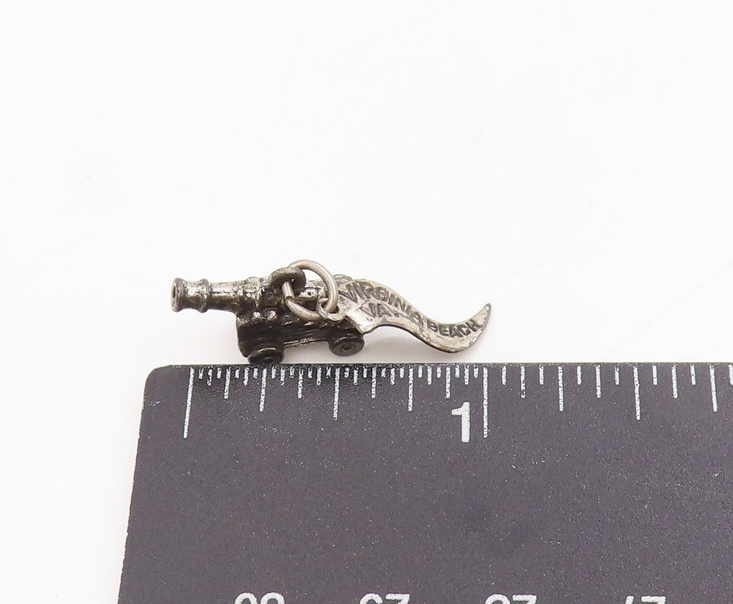 925 Sterling Silver Vintage Pendant Retro Virginia Beach Cannon Charm  PT25405