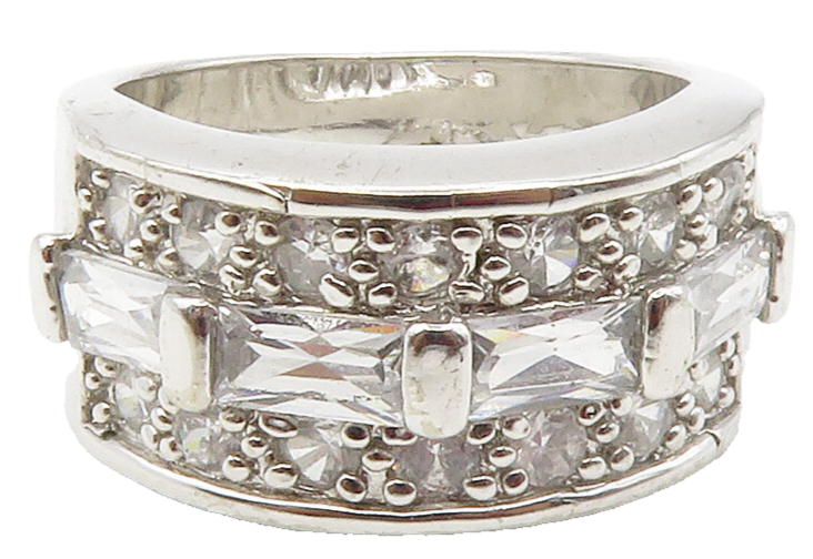 925 Sterling Silver  Sparkling Cubic Zirconia Smooth Band Ring Sz 8  RG15387