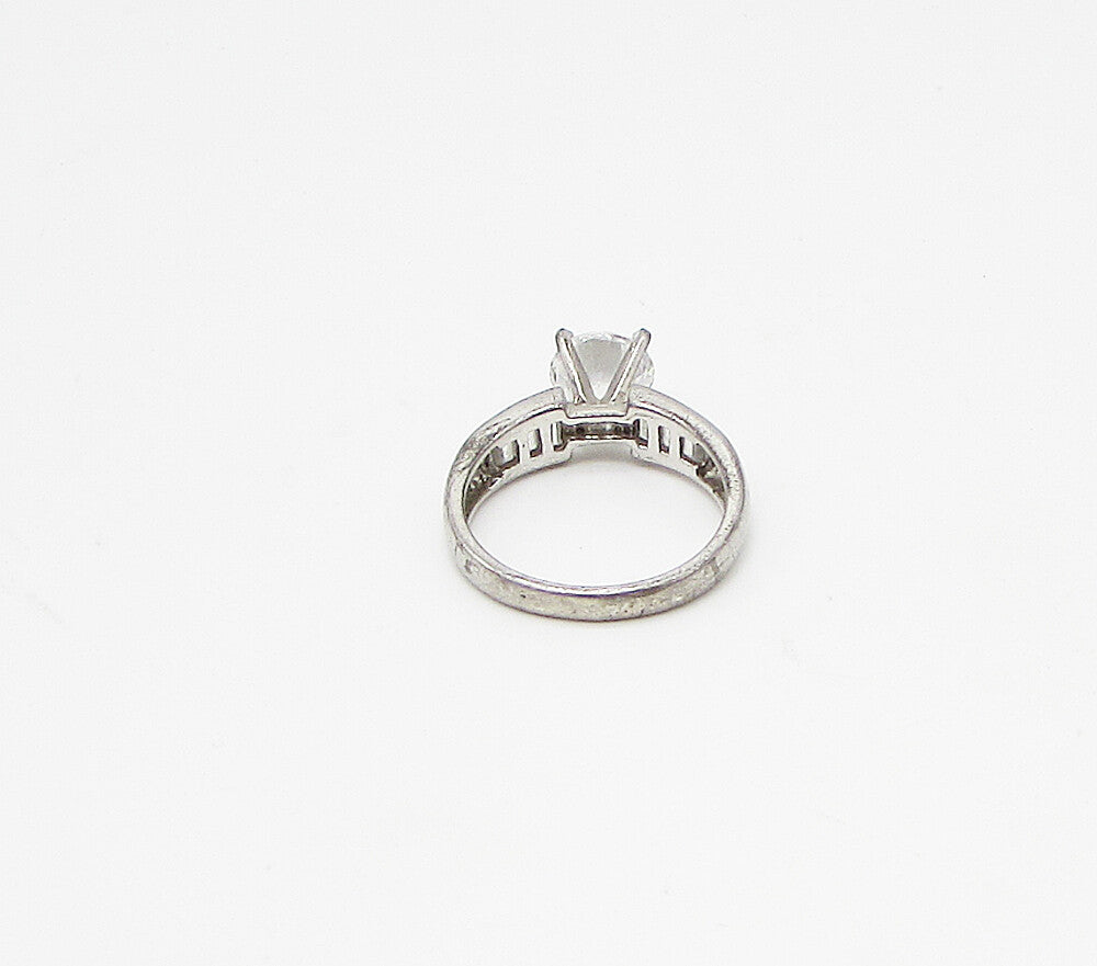 925 Sterling Silver  Vintage White Cubic Zirconia Band Ring Sz 8  RG3226