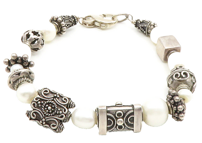 925 Sterling Silver  Vintage Shiny Pearls Ornate Beaded Chain Bracelet  BT5874