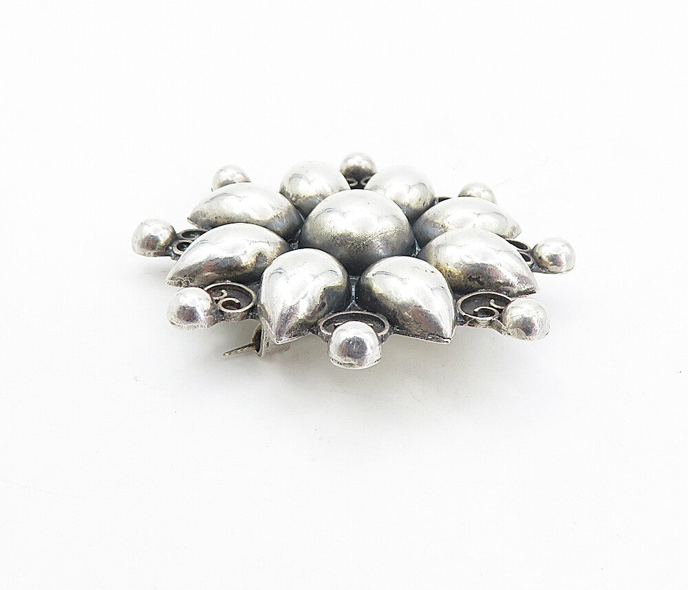 925 Sterling Silver  Vintage Shiny Oxidized Flower Design Brooch Pin  BP3000