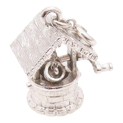 925 Sterling Silver  Vintage Shiny Water Well Etched Detail Pendant  PT15236