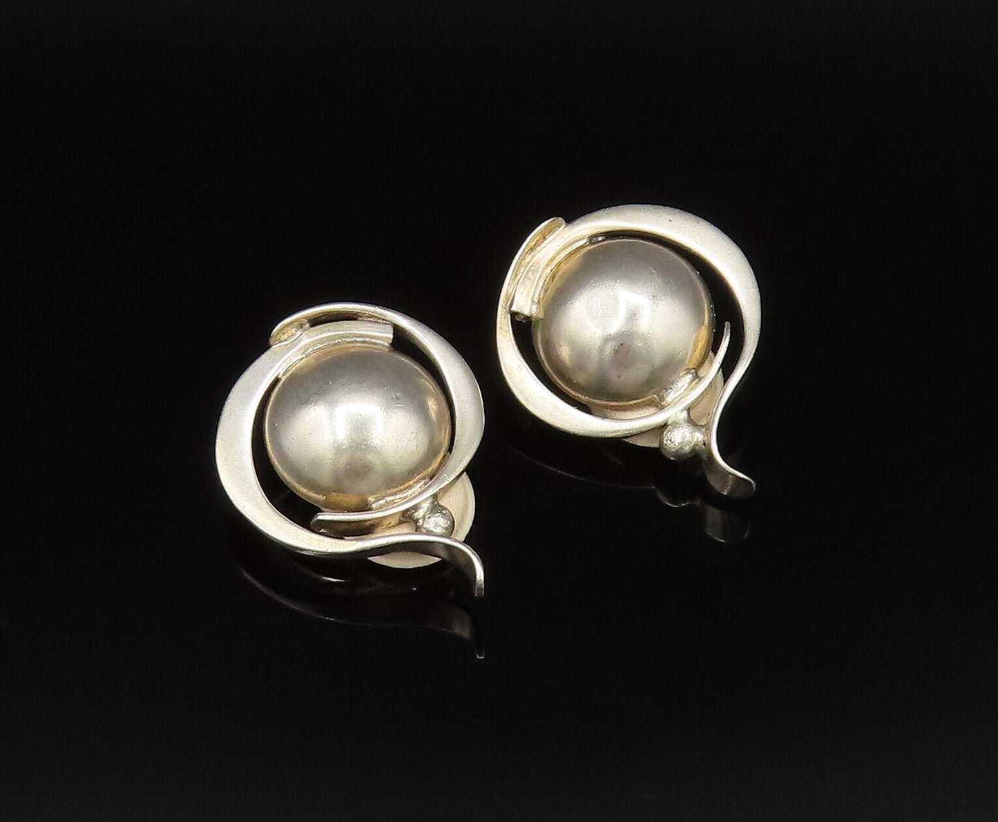 SAMI ZILKA 925 Silver  Vintage Wrapped Bead Dome Non Pierced Earrings  EG12090
