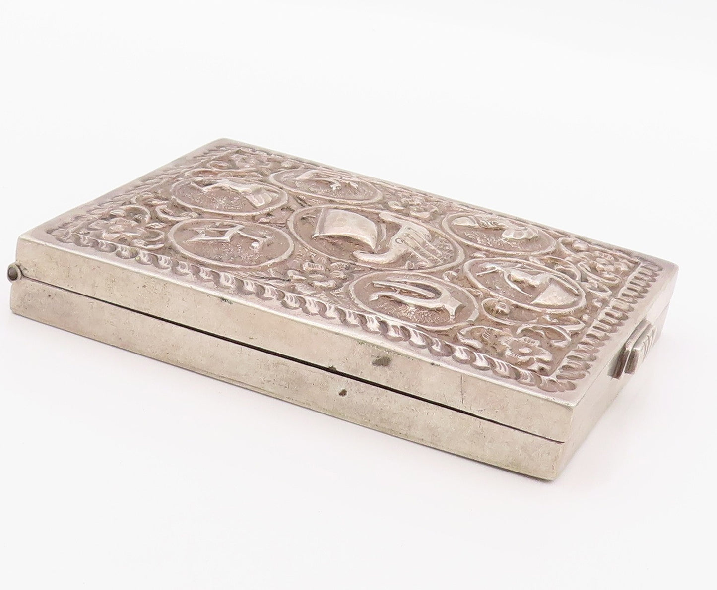 Solid Silver Vintage Cigarette Box Antique Repousse Design (OPENS) TR3901