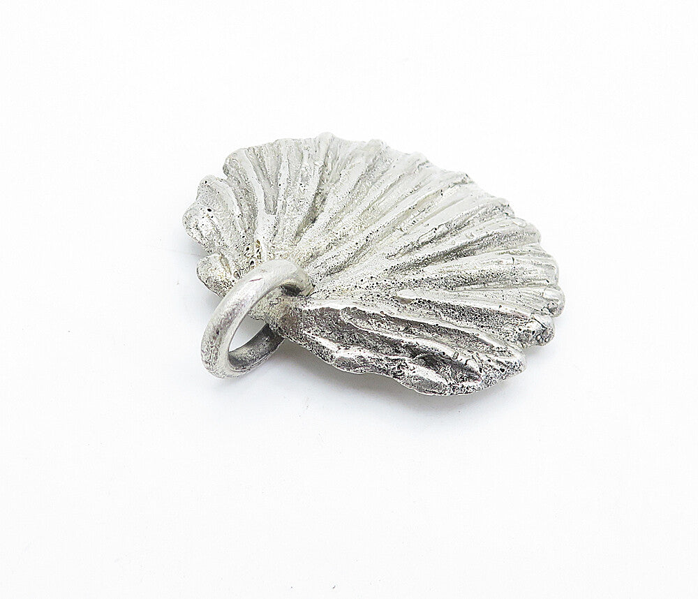 925 Sterling Silver  Vintage Clam Shell Scalloped Design Pendant  PT4235