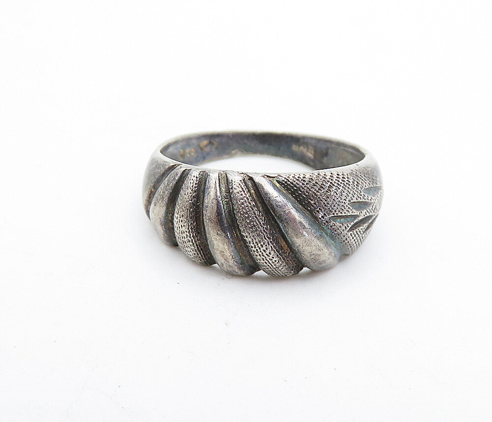 925 Sterling Silver  Vintage Dark Tone Fluted Etched Band Ring Sz 6  RG5135