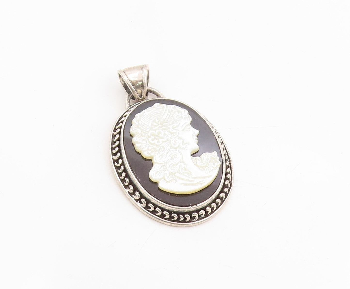 925 Sterling Silver Vintage Pendant Mother of Pearl & Onyx Lady Cameo  PT25329